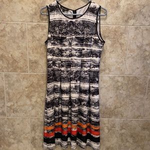 Nine West size 6 knee length dress.